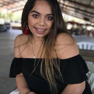 Meet your Posher, Nohemi